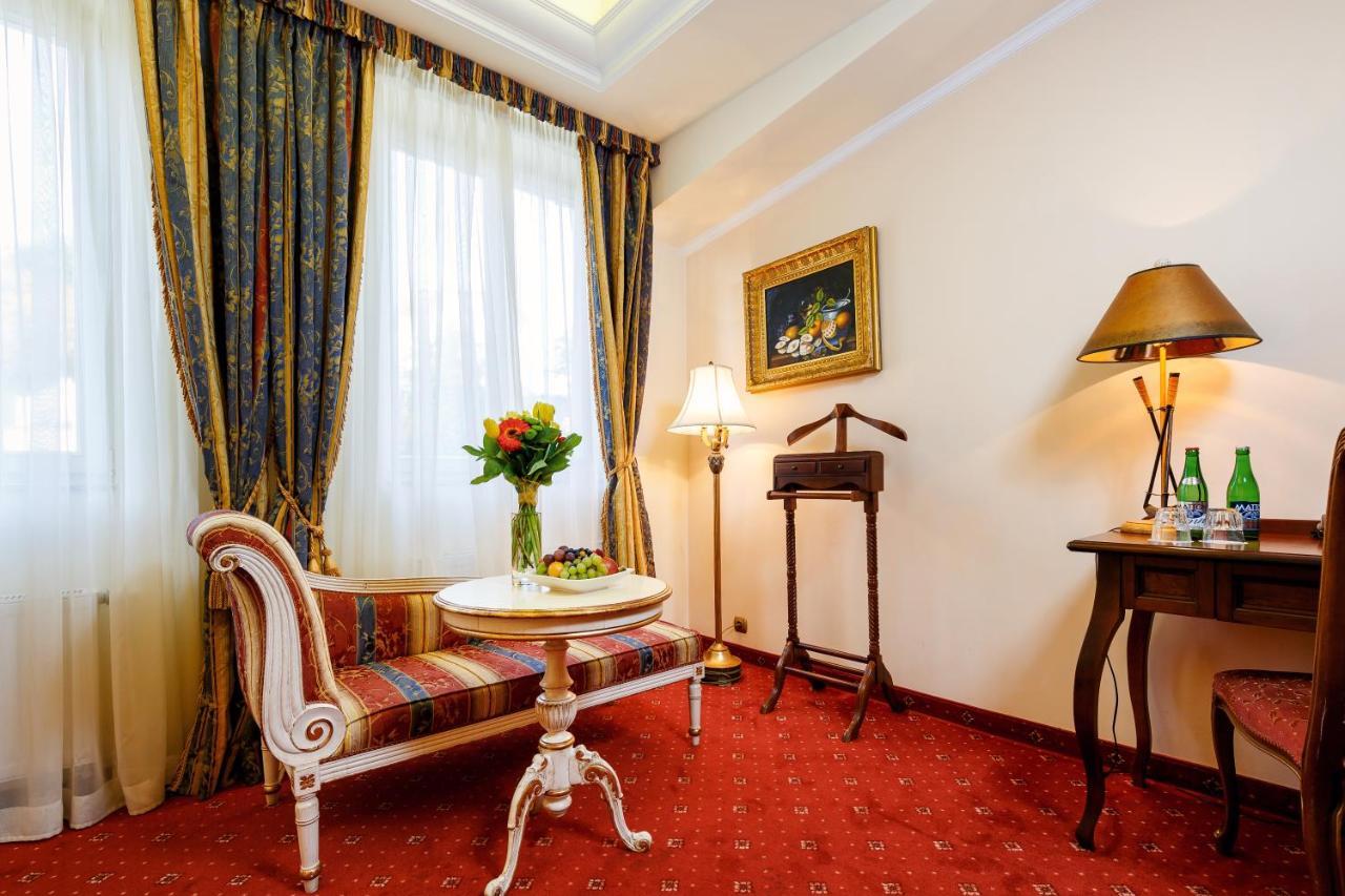 Aqua Marina Hotel 4*