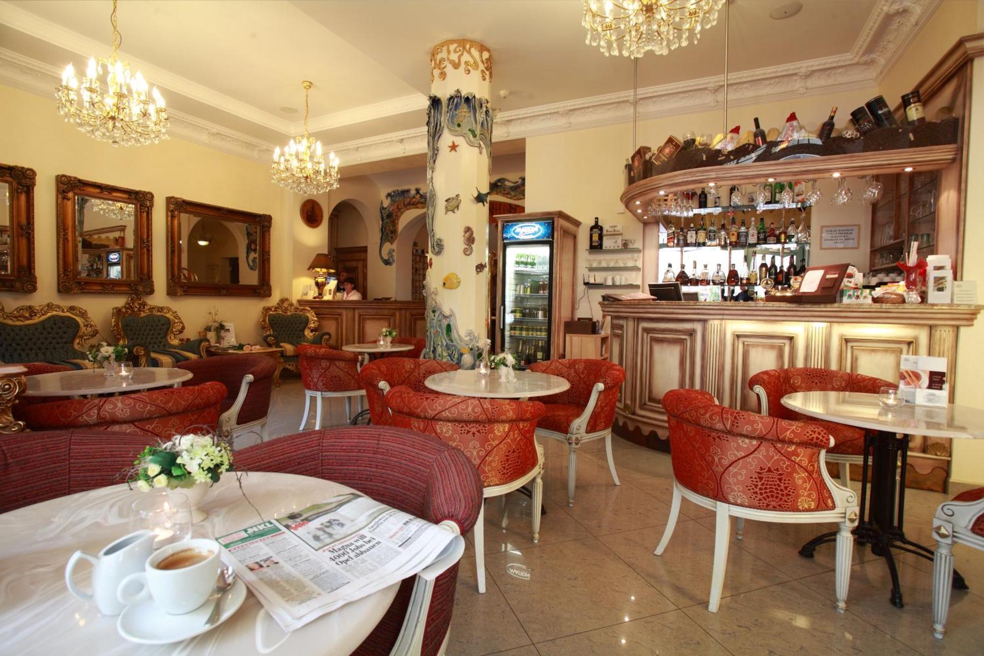 Hotel Aqua Marina 4*